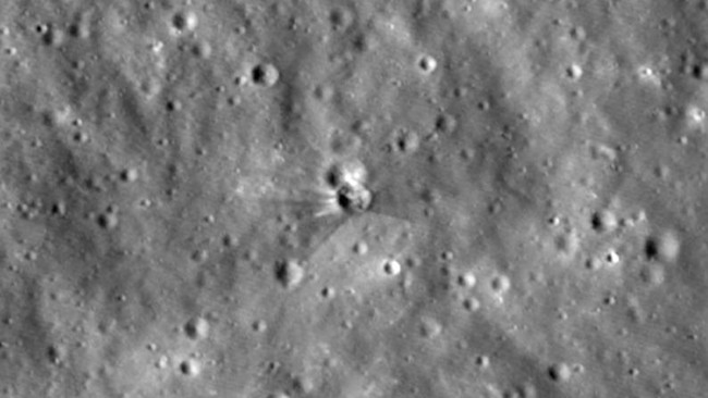 NASA Rilis Foto Terbaru Kawah di Bulan akibat Hantaman Roket SpaceX