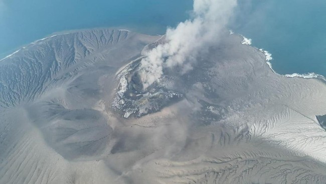 Pakar: Erupsi 4 Gunung Api di Indonesia Tak Saling Berkaitan